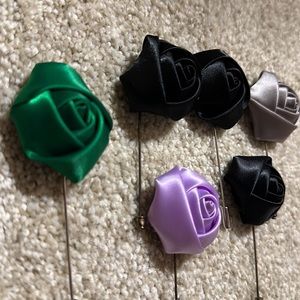 Assorted lapel pins bundle (qty 7)